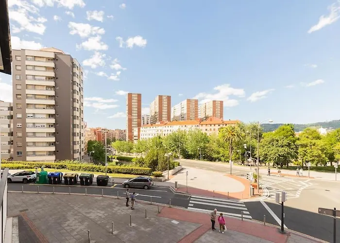 Frente Al Parque, En El Centro