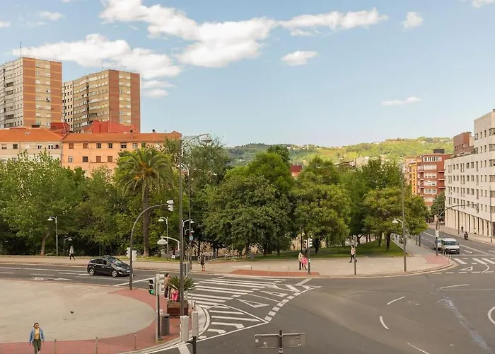 Frente Al Parque, En El Centro